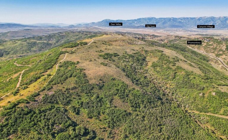 Scenic mountain views from large acreage land in Rockport Ranches near Park City Utah
