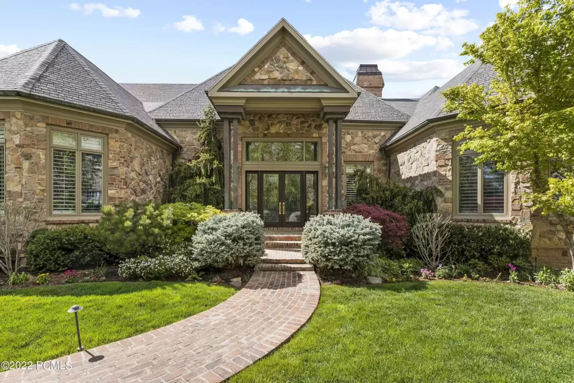 6372 Braxton Court, Salt Lake City, Utah 84121