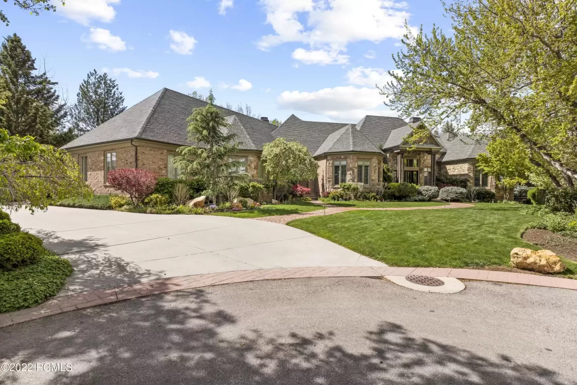 6372 Braxton Court, Salt Lake City, Utah 84121