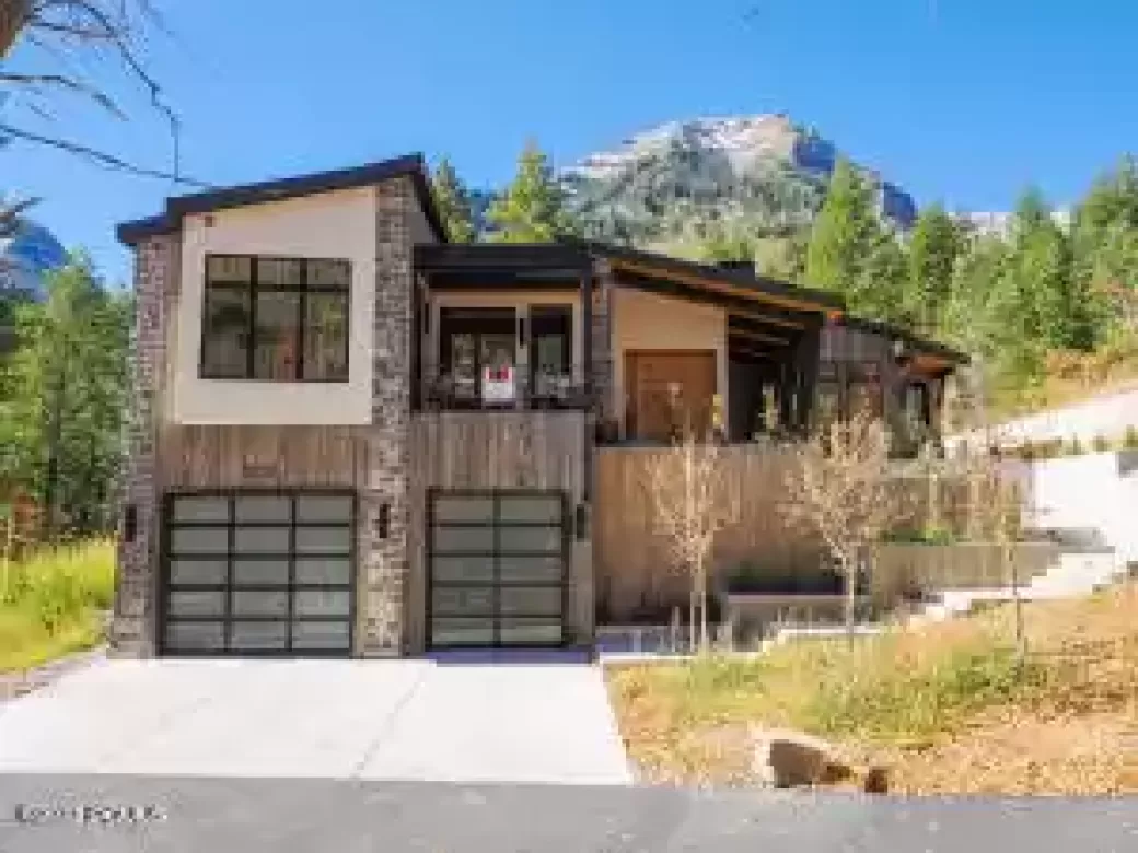9335 N Canopy Lane, Sundance, UT 84604