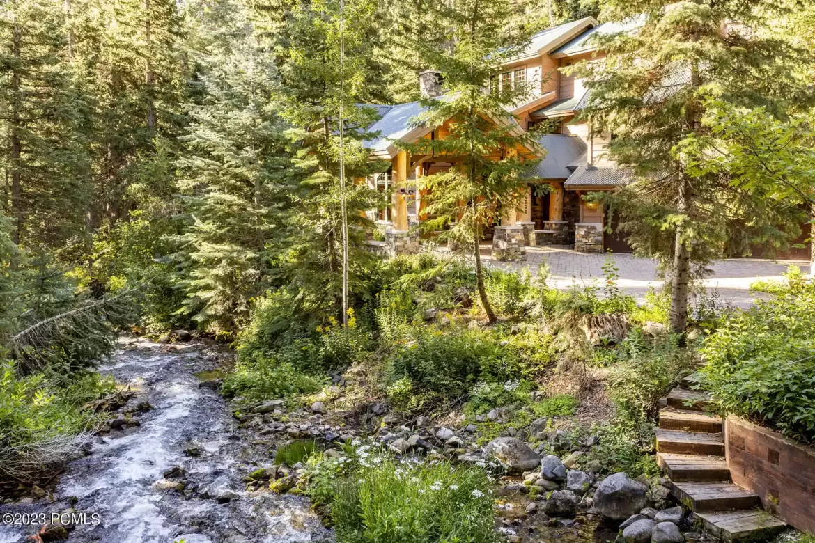 9221 Mile 23 Lane, Sundance, Utah 84604