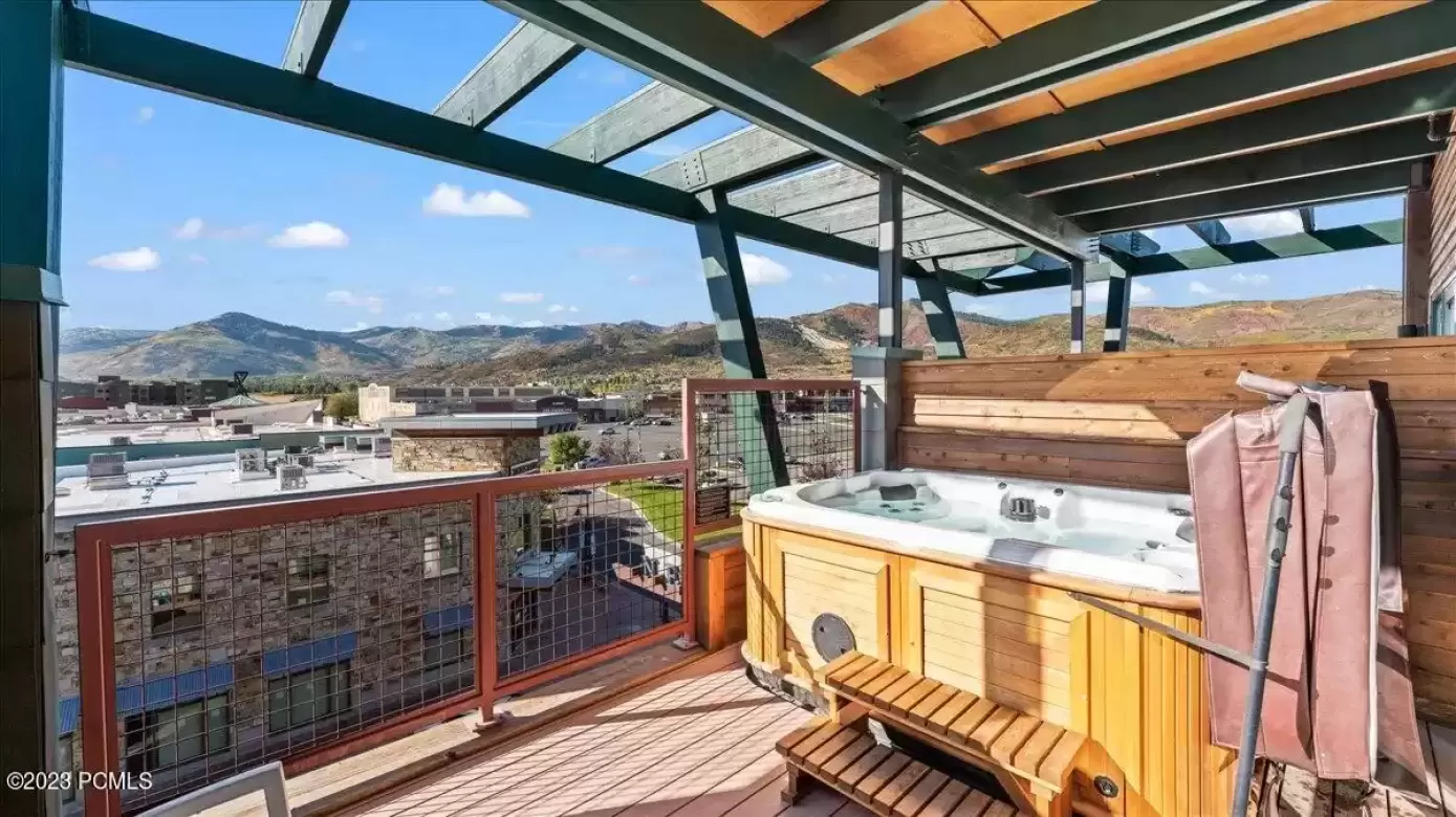 1476 Newpark Boulevard Unit 306, Park City, UT 84098