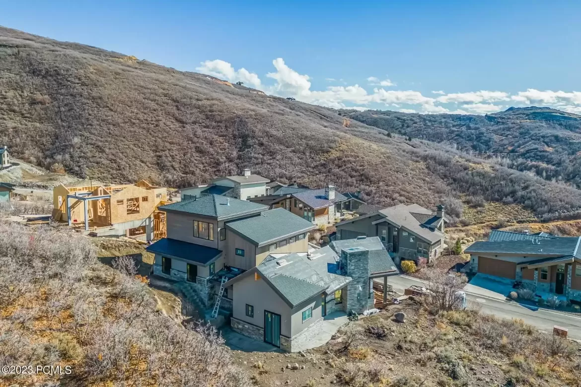 1203 Black Hawk Way, Hideout, Utah 84036