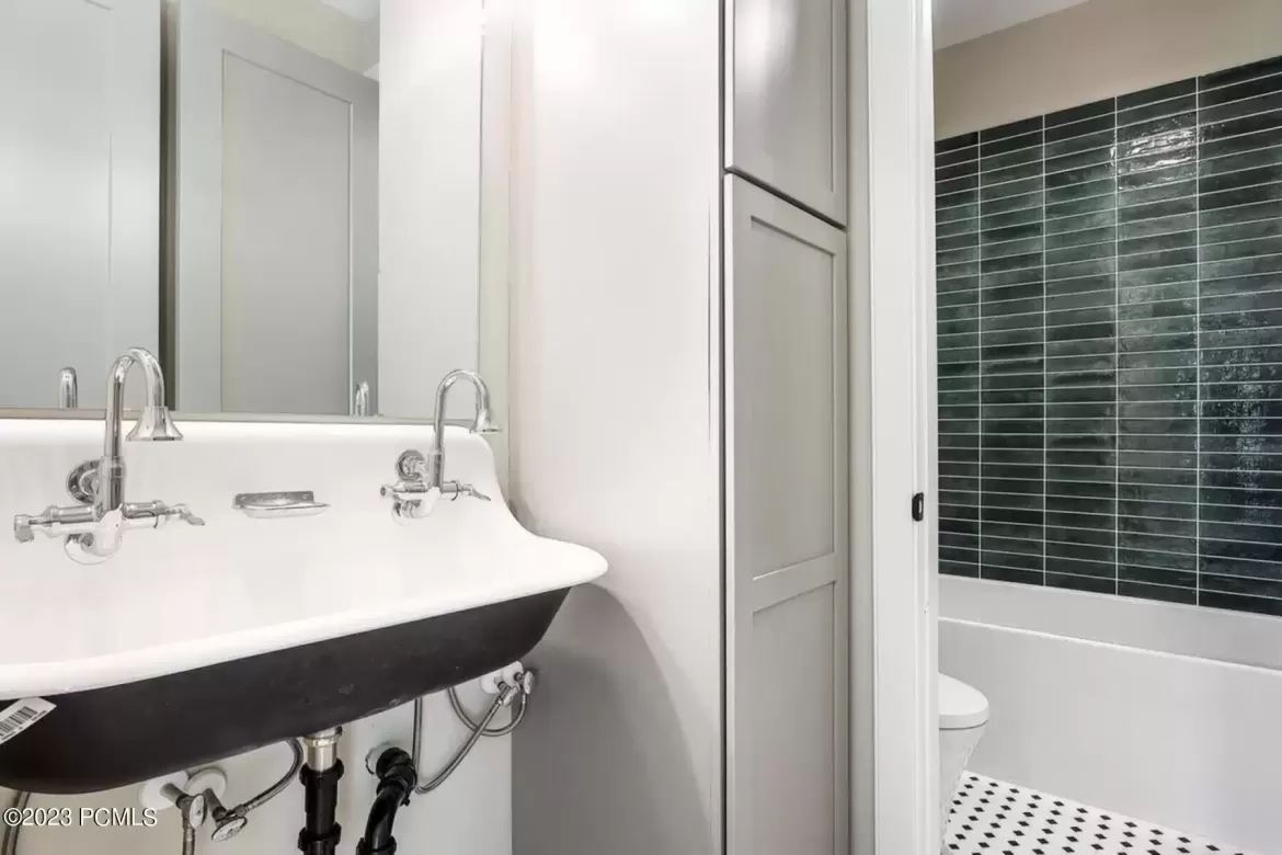 11717 Deepwater Drive, Hideout, Utah 84036