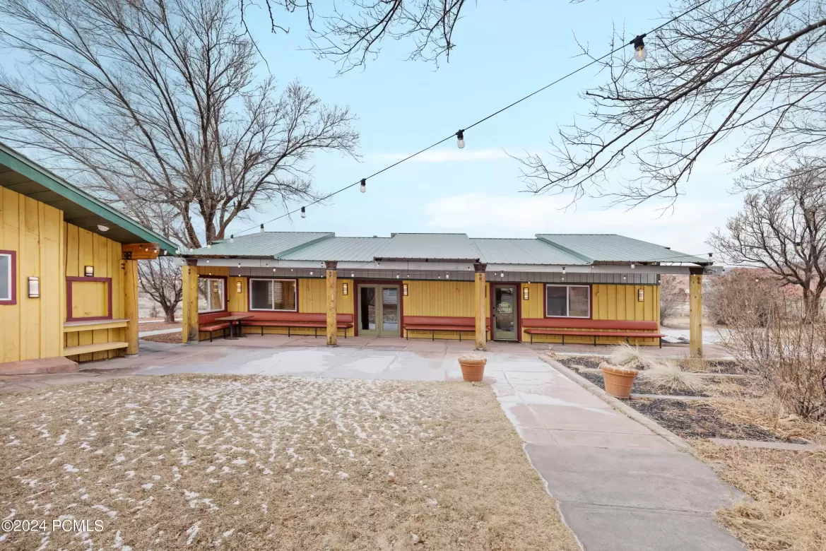 611 Sr 24, Torrey, Utah 84775