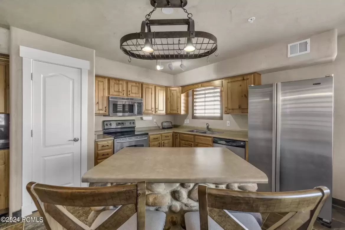 1808 Fox Bay Drive Unit B102, Heber City, Utah 84032