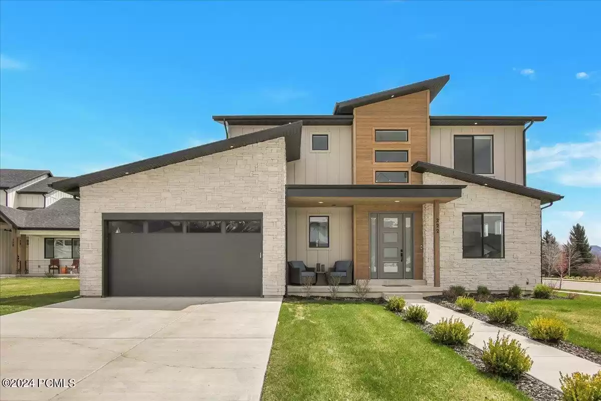 222 350 East, Midway, Utah 84049