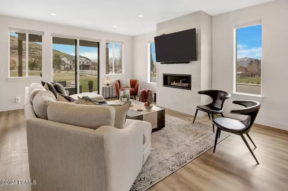 222 350 East, Midway, Utah 84049