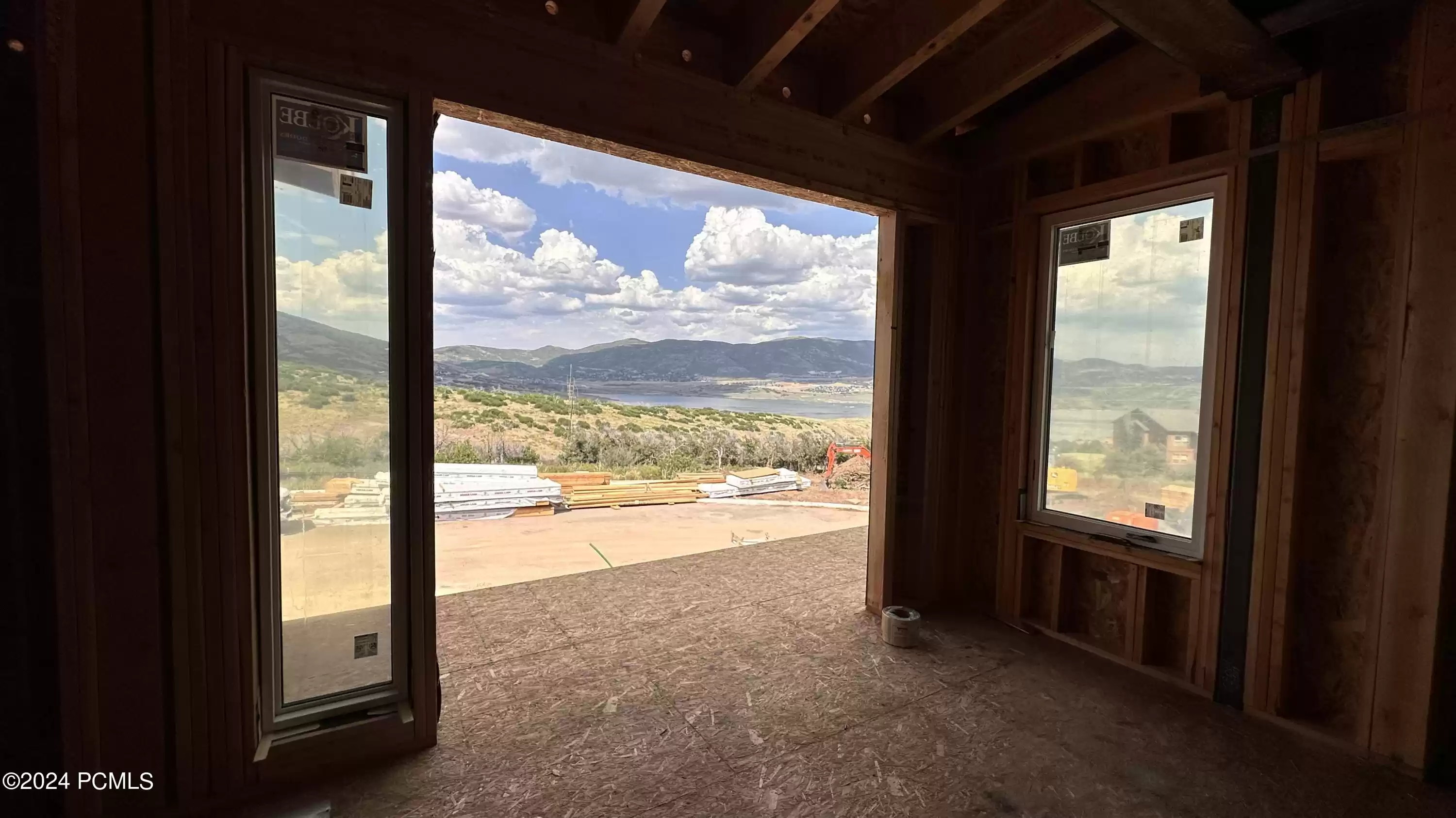 1935 W Mochila Circle, Mayflower Mountain, UT 84032