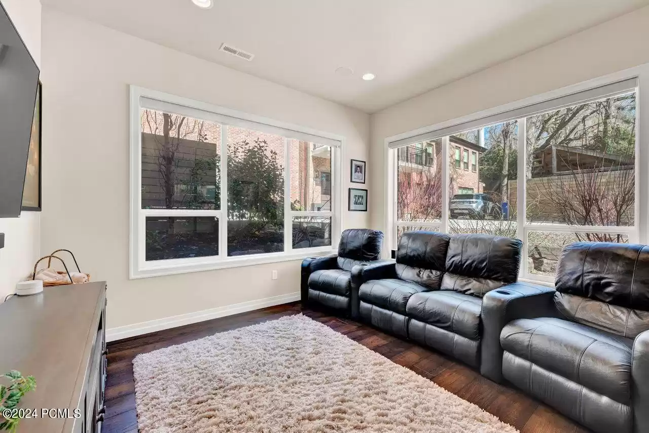 1077 800 S, Salt Lake City, Utah 84102