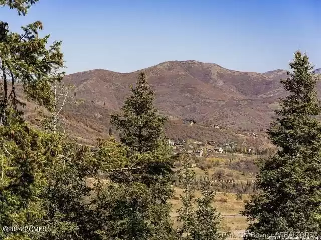 520 Matterhorn Drive, Park City, Utah 84098