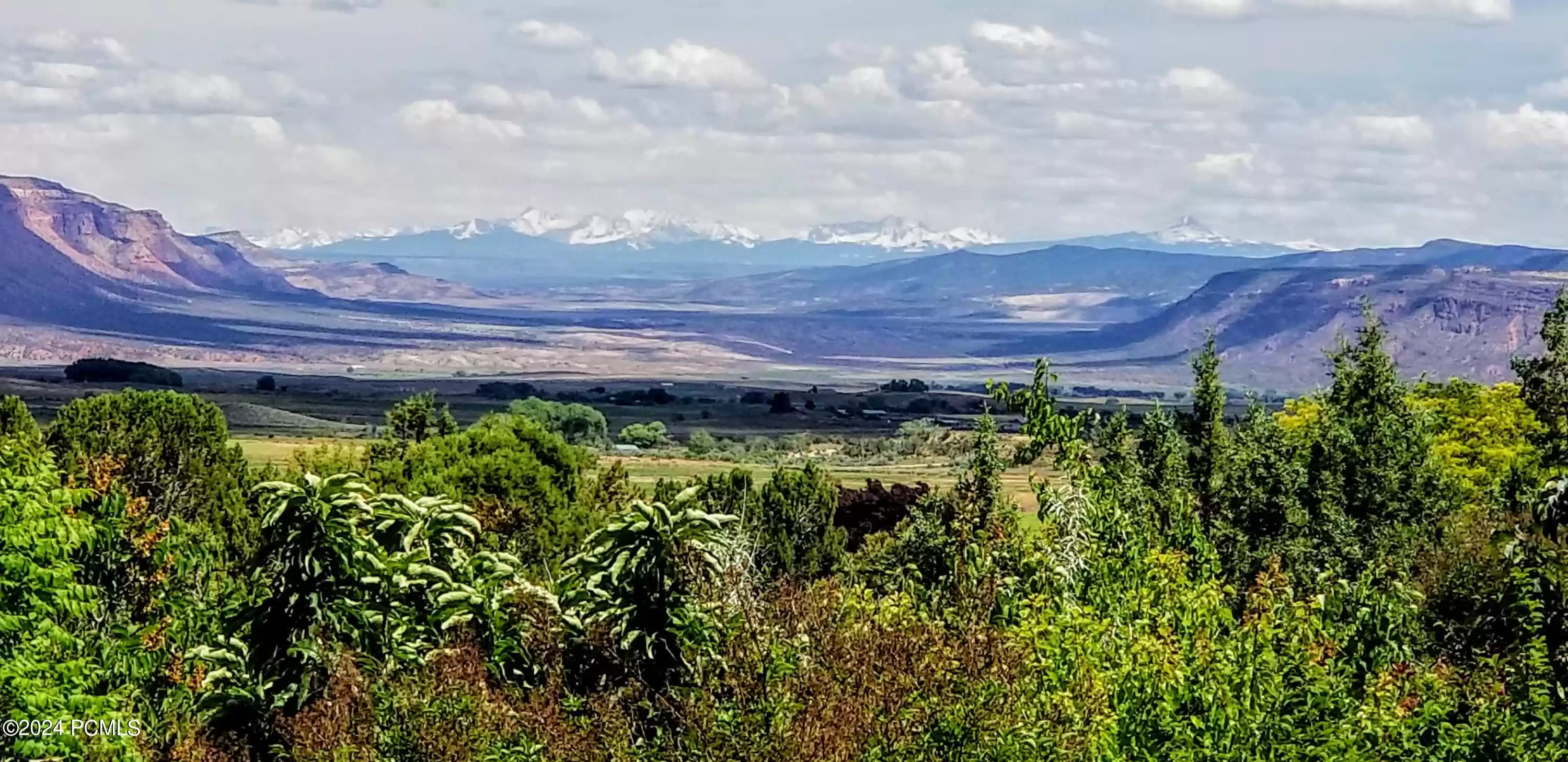 19300 T 5 County Rd Paradox, Co. Road, Other City - Usa, No 00000
