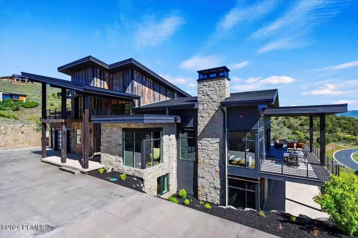 2069 Oquirrh Mountain Circle, Heber City, Utah 84032